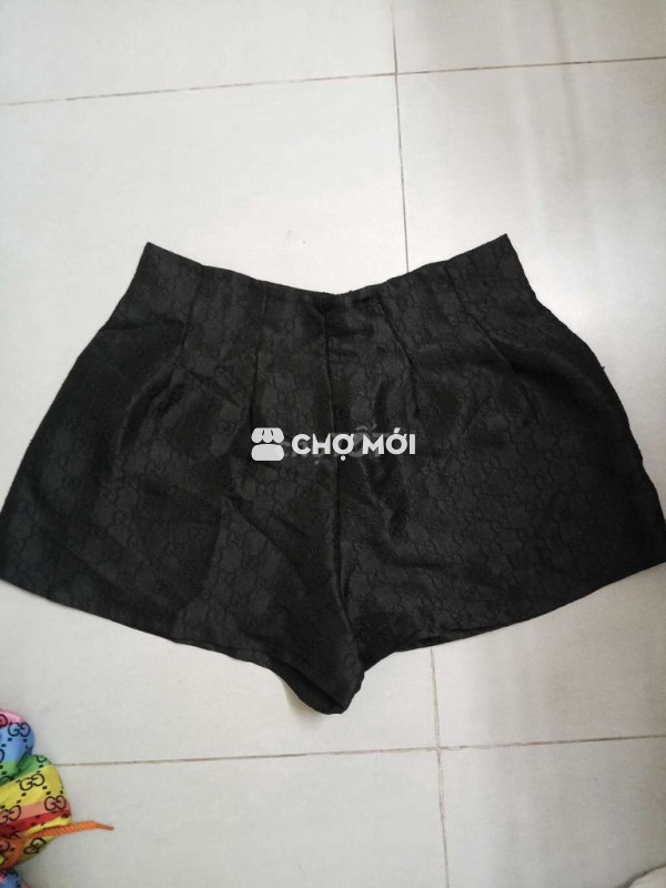 Quần Gucci nữ vải nổi sizeM ,mặc 1lần còn rất mới