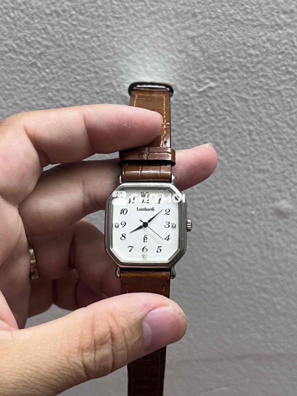 Đồng hồ bạc đúc