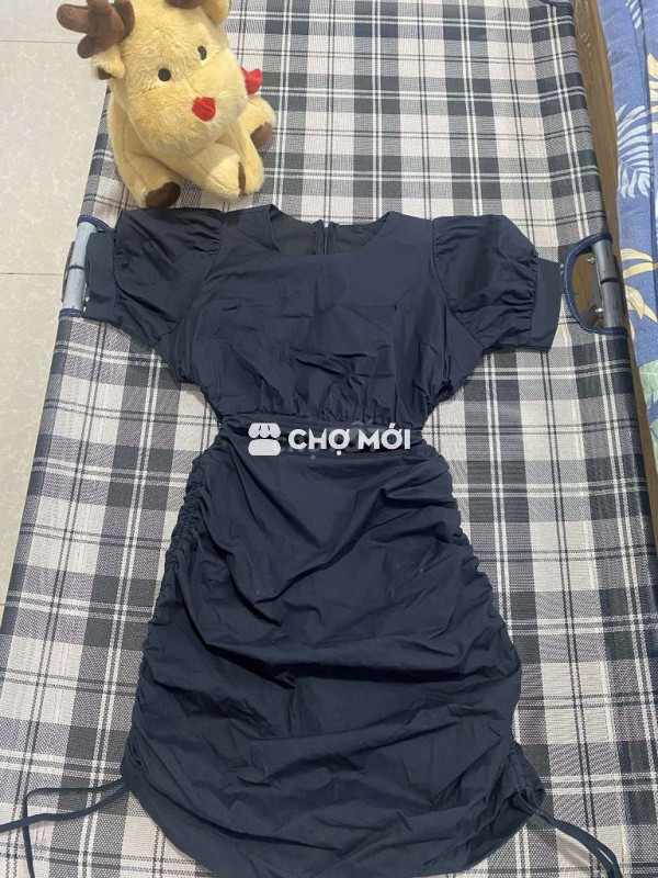 Đầm nữ đen co giãn tốt <60kg