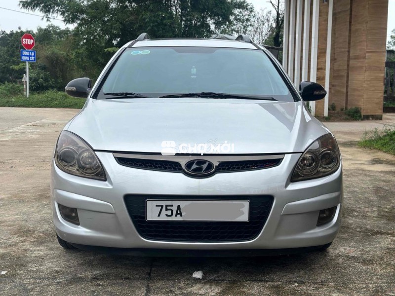 Hyundai i30 CW đặc biệt Bạc