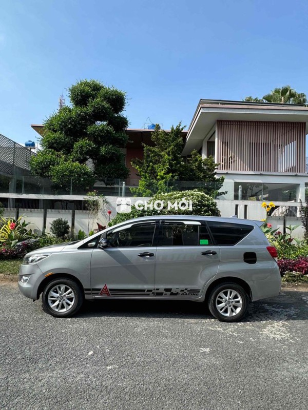 Toyota Innova 2019 2.0E - 268000 km