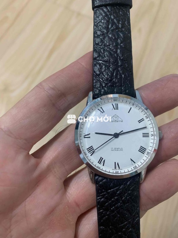 Đồng hồ lên dây cót MONDAINE Thuỵ sĩ