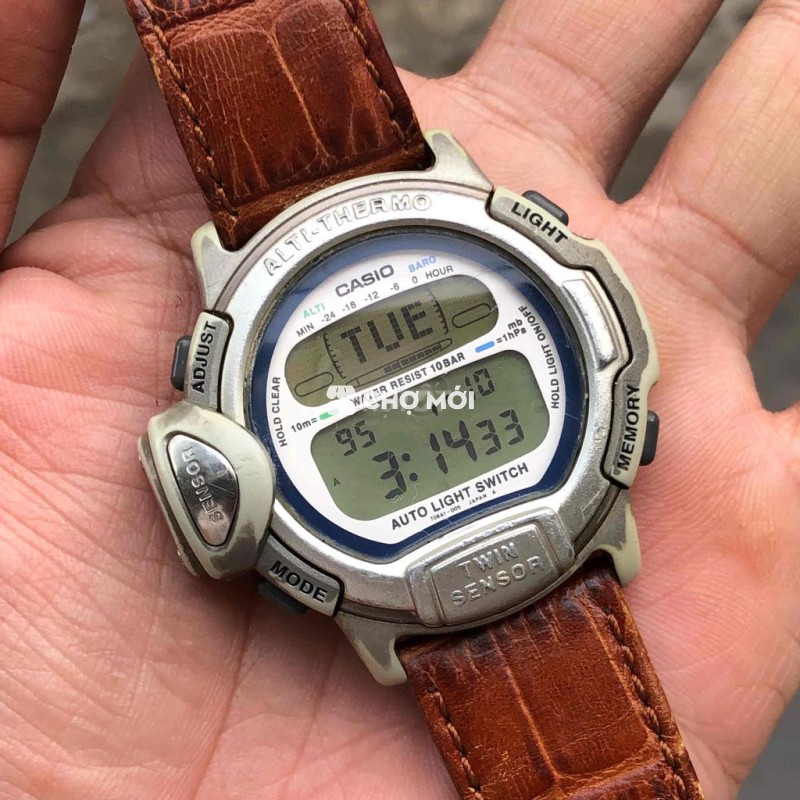 Đồng hồ Casio Pro Trek Nam Dây da Nâu
