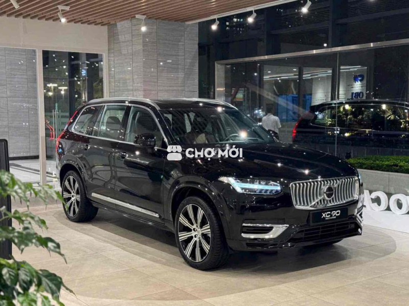 Volvo XC90 Plug-in Hybrid Giảm Giá Khủng Cuối Năm