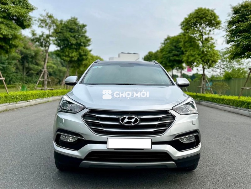 Hyundai SantaFe 2018 2.4L 4WD cao cấp - 60,000 KM.
