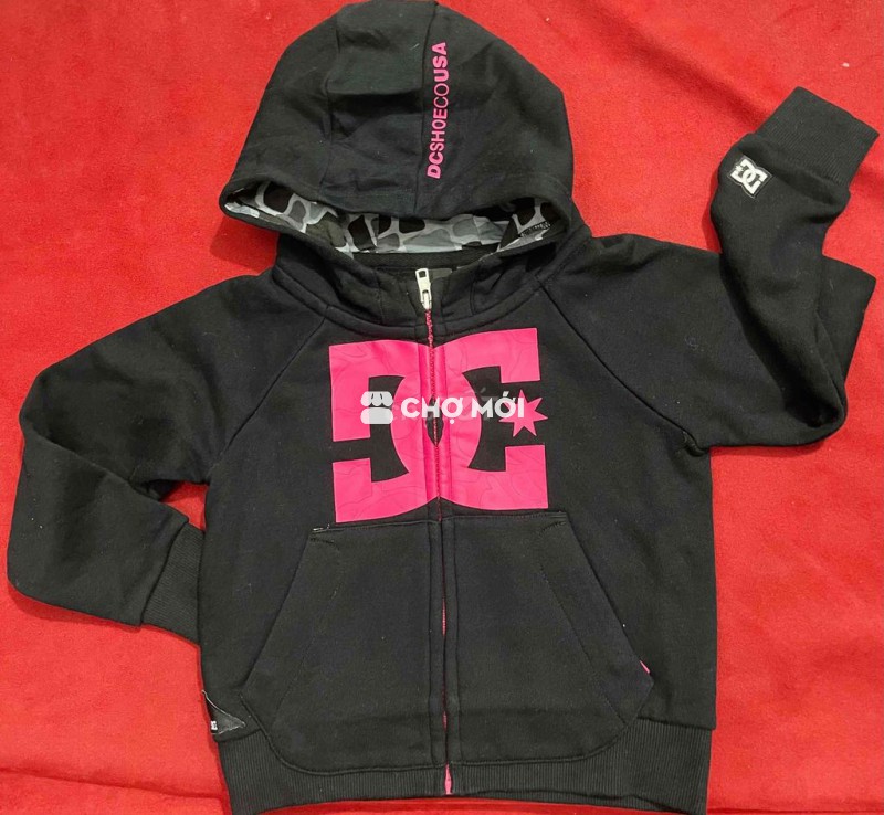 Áo khoác nỉ DC Shoes bé size 100 13-16kg 90%