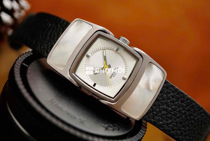 Đồng hồ Diesel Square Case Mother of Pearl Chính H