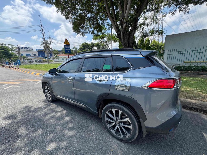 Chính chủ bán toyota cross xăng điện