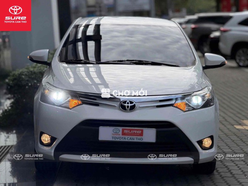 Toyota Vios Trắng 5 chỗ Số tự động