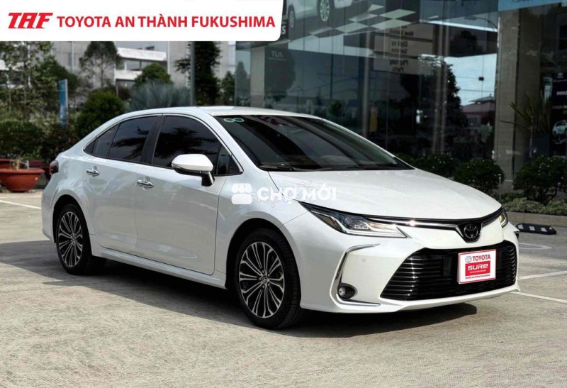 Toyota Corolla Altis 1.8V 2022 giá thương lượng 6x