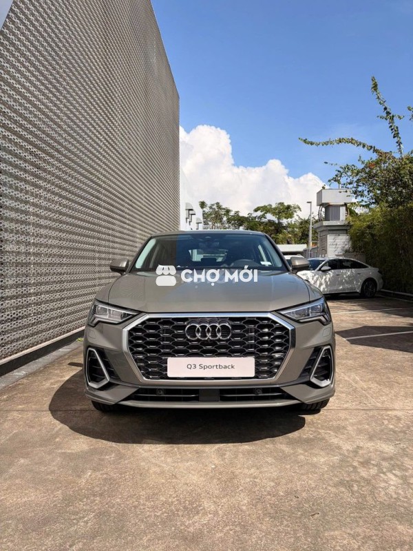 Q3 Sportback Gía Ưu Đãi Cuối Năm