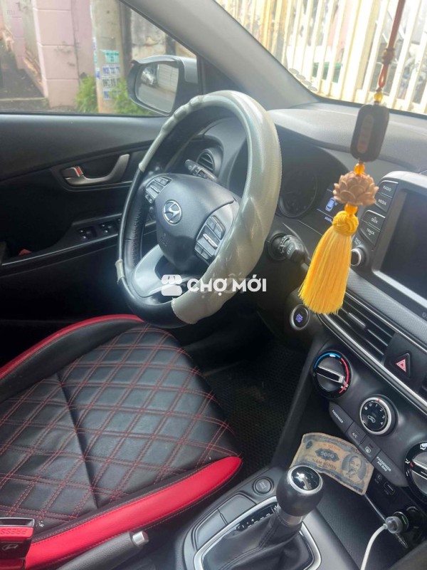 Hyundai Kona Bạc Tự động