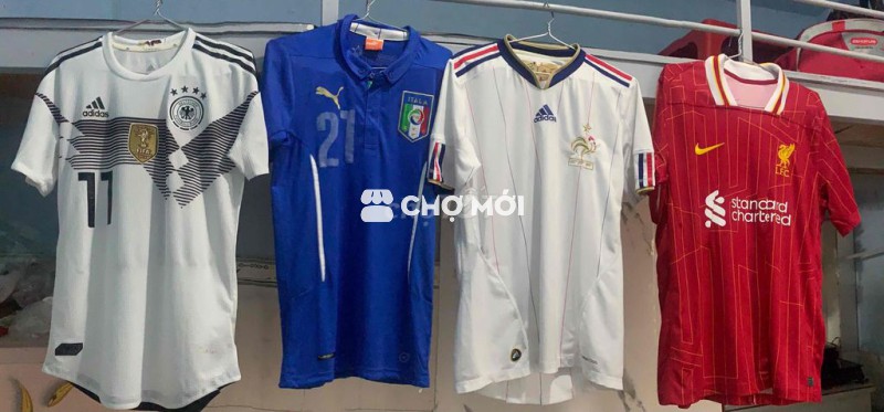Thanh lý một số áo bóng đá chính hãng