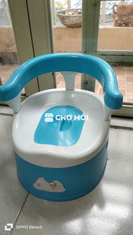 Bô vệ sinh nhựa 1-5 tuổi đã sử dụng