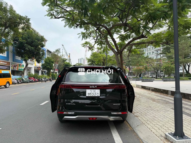 Kia Carnival 2023 3.5G Đen