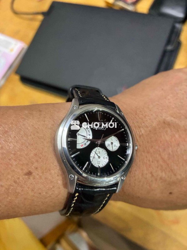 Đồng hồ Seiko nam dây da đen