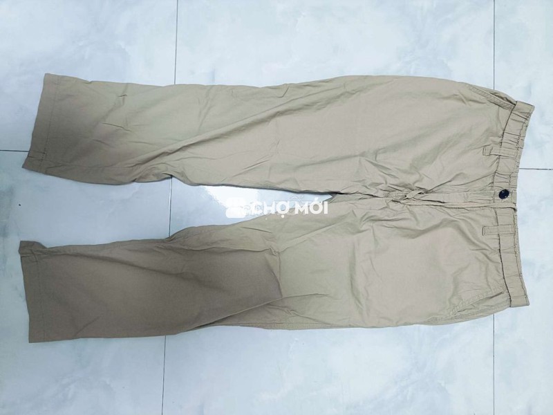 Quần GU nam vải Nâu be size 30/31