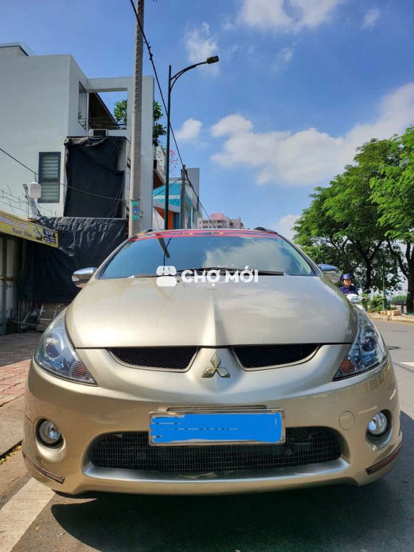 Mitsubishi Grandis 2010 Vàng cát 125000 km