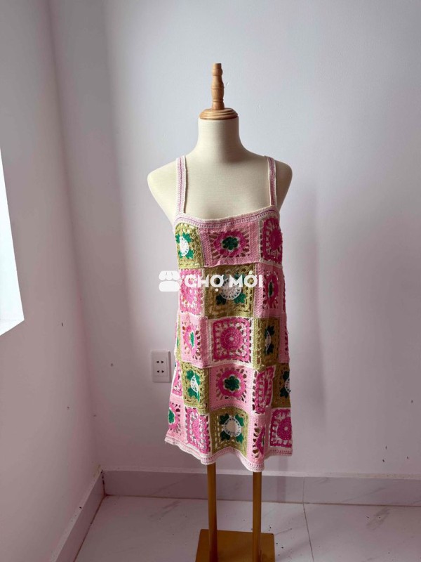 Đầm len móc nữ trẻ trung