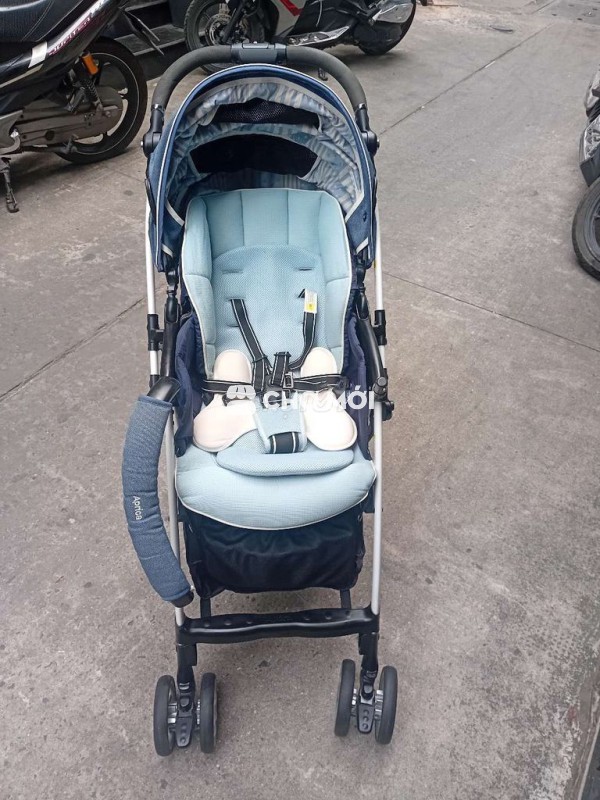 Xe đẩy em bé Aprica Luxuna Bittle 4cas