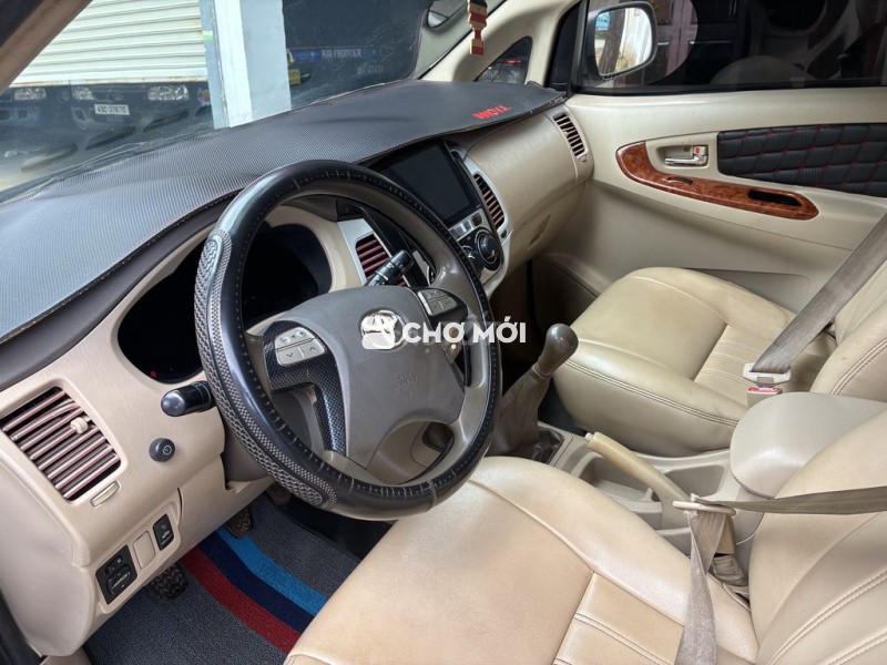 Toyota Innova 2008 Vàng cát