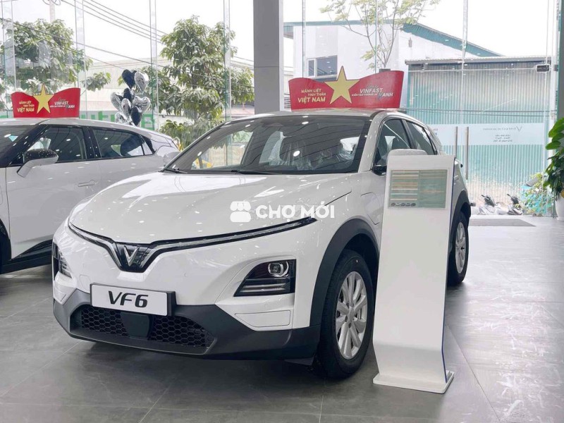 VinFast VF6 2025 vf6 eco trắng xe sẵn- hồ sơ sẵn
