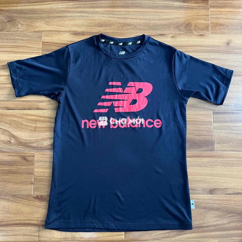 Áo thun New Balance nam Đen đã dùng