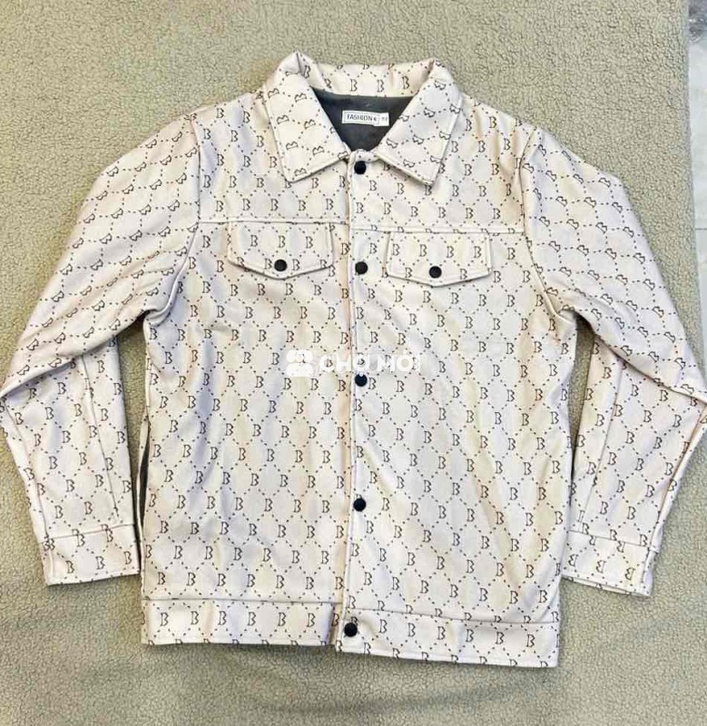 Áo khoác nam size M màu Trắng kem
