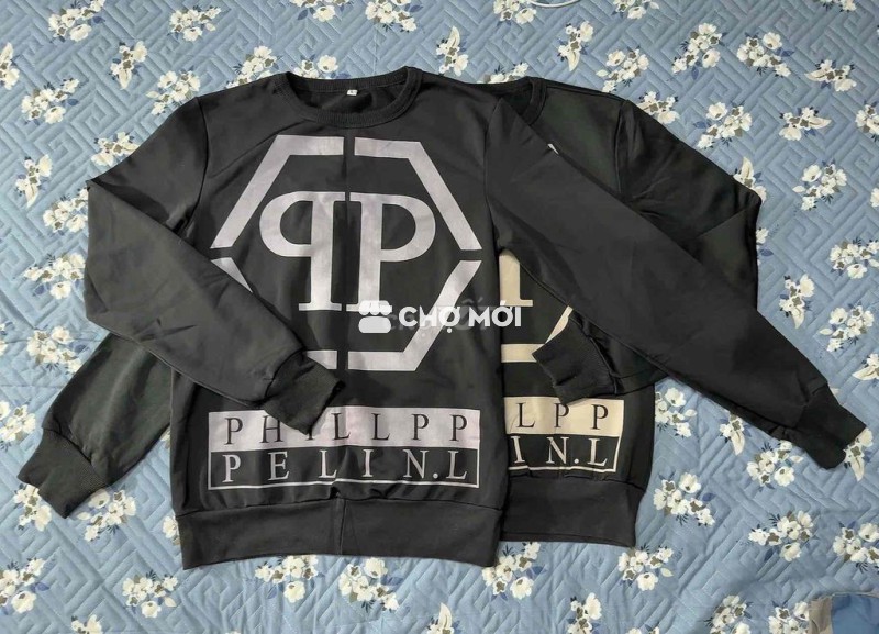 Conmbo 2 áo nỉ cả nam và nữ vải nỉ chỉ 65k/2c