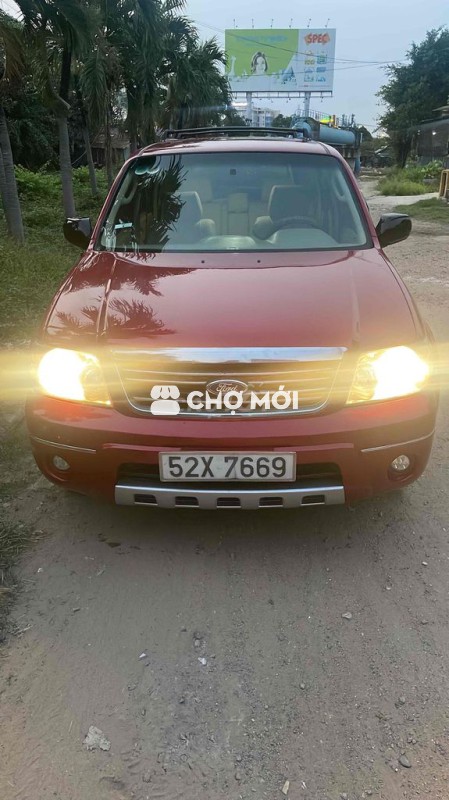 Ford Escape 2.3 2 cầu Đỏ
