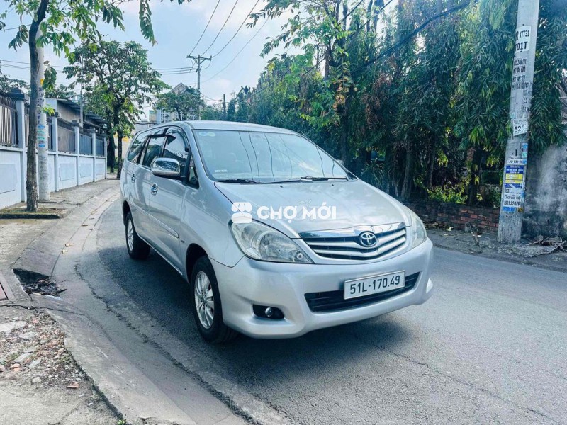 Toyota Innova 2009 2.0G Bạc