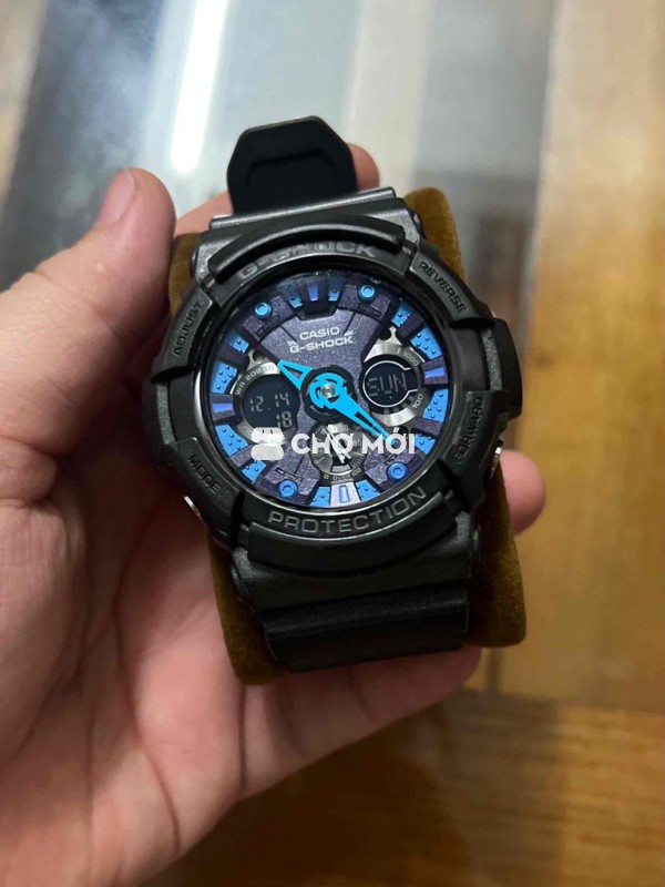 Đồng hồ đeo tay Casio G-Shock GA-200SH Nam Đen