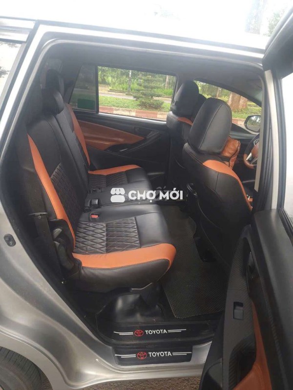 Toyota Innova 2018 E Bạc