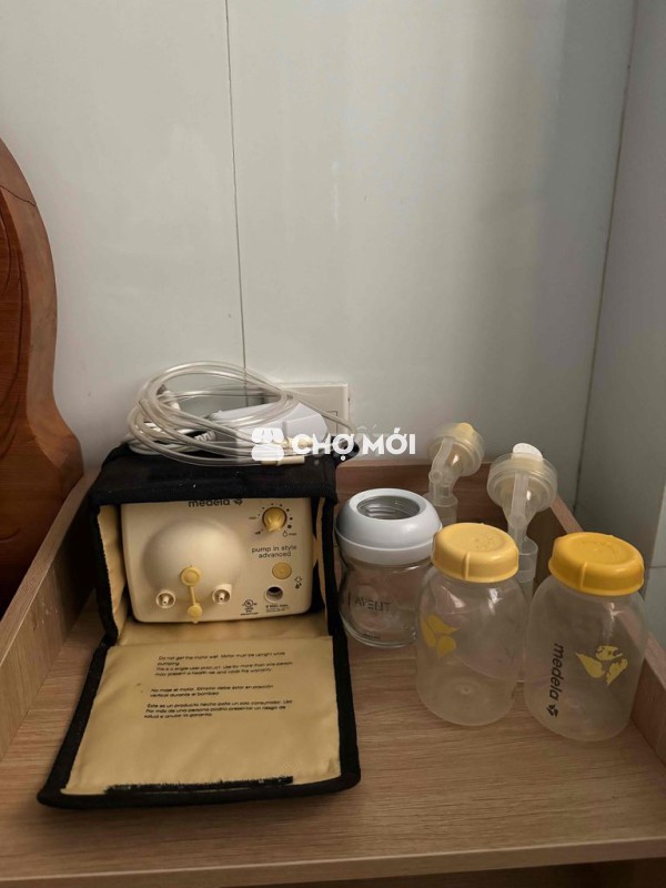 Máy hút sữa Medela Pump Advance Trắng kem