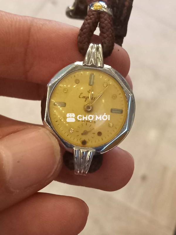 Cơ cót Anh mặt bát giác