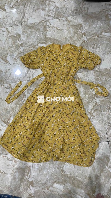 Váy nữ vàng hoa nhí thắt eo dáng dài