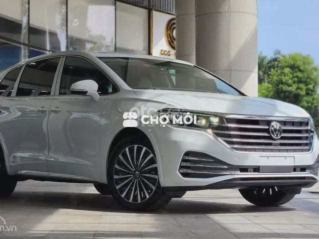 Volkswagen Viloran Luxury 2025