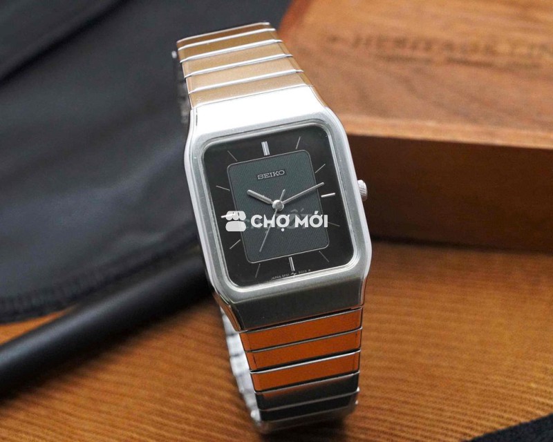 Đồng hồ Seiko Tank Bạc 26x34mm