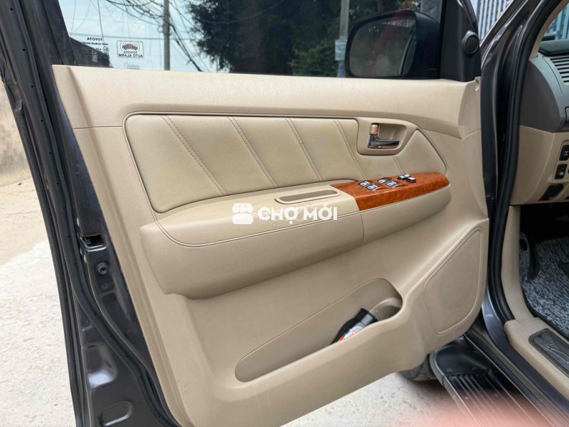 Toyota Fortuner 2010 2.7V 2 cầu