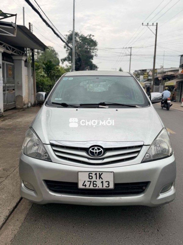 Toyota innova 2012 7 chỗ xe gd ko taxi đẹp êm giá