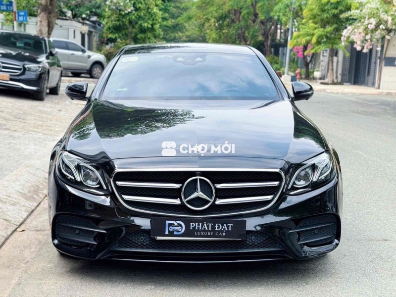 Mercedes-Benz E300 AMG 2020 Đen 18000 miles