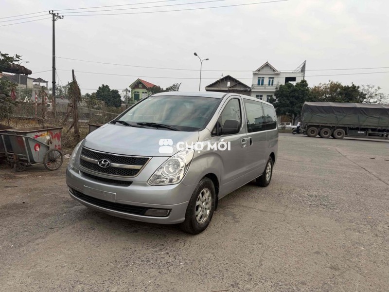 Hyundai Starex grand 2013 máy cơ số sàn 9 chỗ