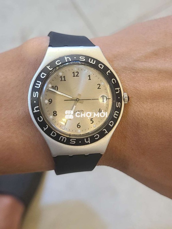 Đồng hồ Swatch vỏ nhôm dây cao su 37.5mm