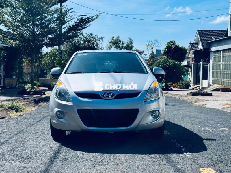 Hyundai i20 nhập khẩu bản full có cửa nóc