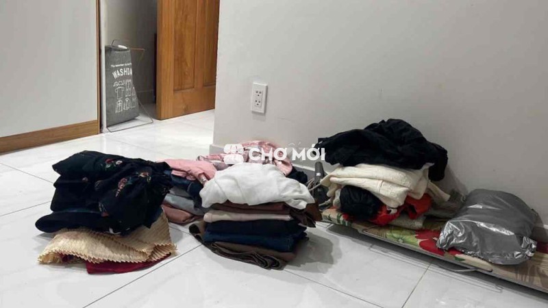 Quần áo nữ vải mềm mại trẻ trung