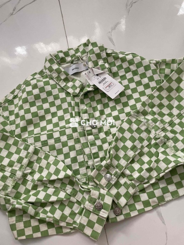 Áo khoác Bershka nữ kẻ caro size M