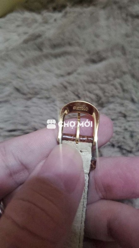 Đồng hồ đeo tay Seiko Nữ Vàng Dây da