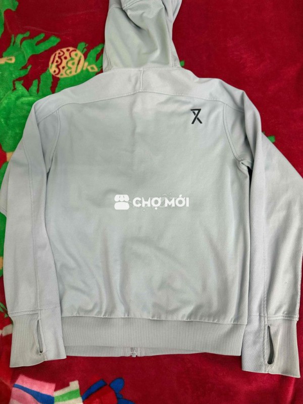 áo khoác size M và quần size s