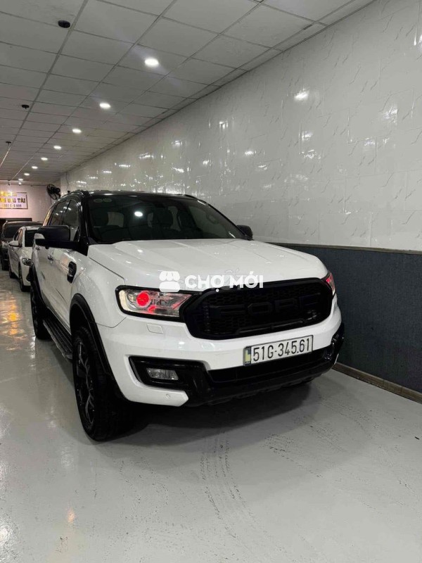 Ford Everest 2016 Titanium 1 cầu xe cực đẹp bs đẹp