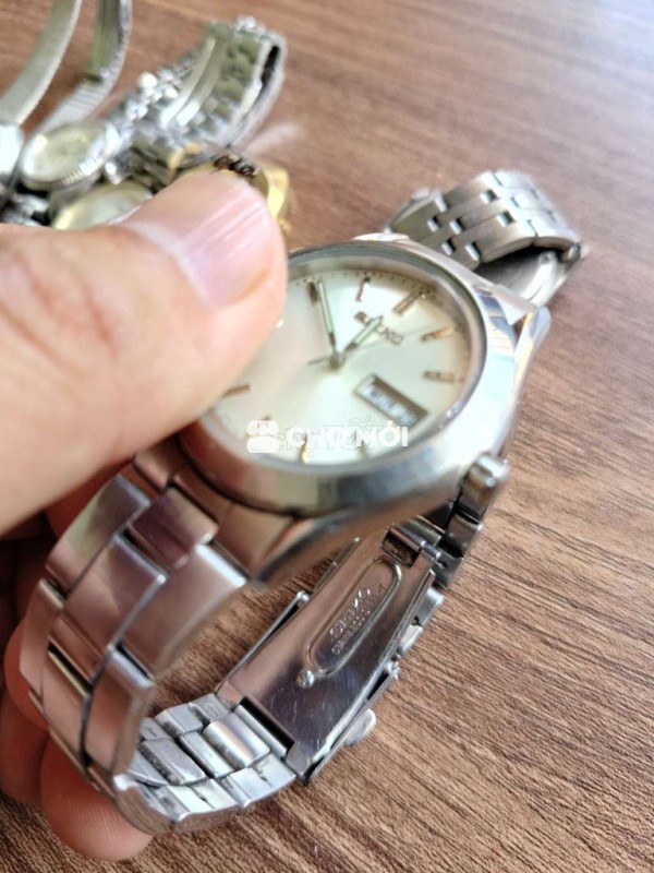 Đồng hồ đeo tay thanh lý cho anh em